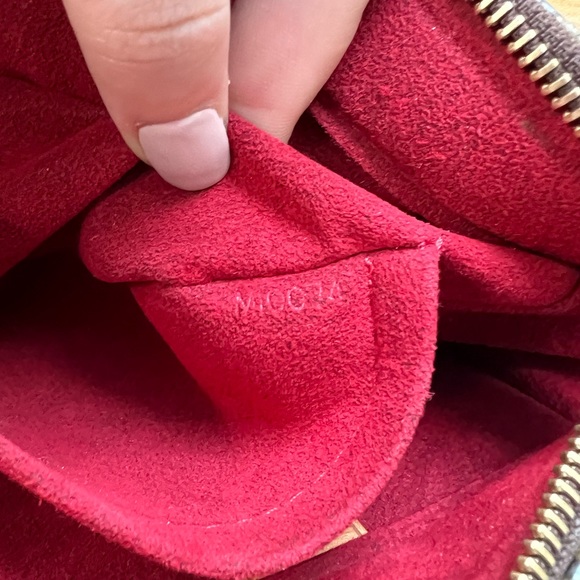 SOLD **** Louis Vuitton Monogram Viva Cite GM - Picture 11 of 11